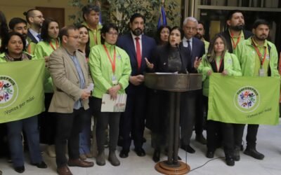 CONFEDEPRUS ingresa proyecto de ley para garantizar ejercicio sindical de trabajadores/as